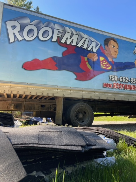 RoofmanUSA's tweet photo. ⚠️ When was the last time your roof was professionally inspected?
Regular inspections can help catch damage caused by Michigan’s unpredictable weather before it turns into a bigger problem.

#RoofInspection #BrightonMI #MichiganHomes #RoofMaintenance #RoofingCompany https://t.co/EjoNwthGG2