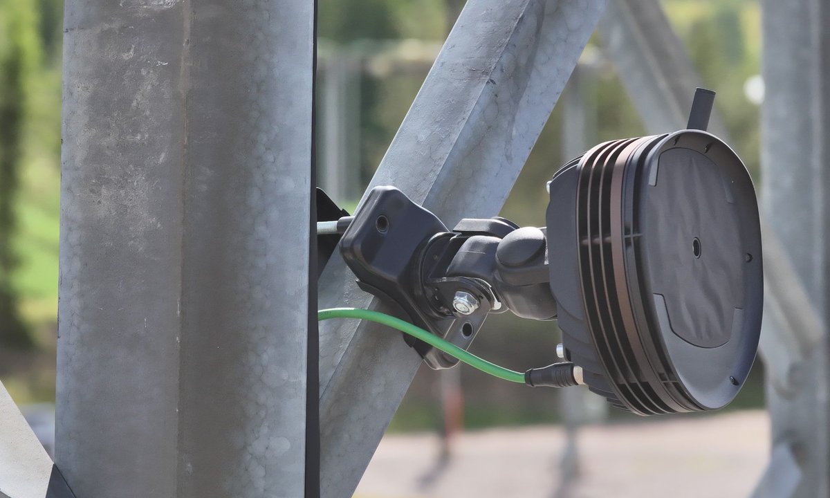 SmartAutoMag's tweet photo. FLIR Launches Si2a-LD and Si2a-Pro Fixed Acoustic Imaging Cameras for Continuous Asset Condition Monitoring

#SmartAutomation #FLIR #ConditionMonitoring #PredictiveMaintenance #AcousticImaging 

https://t.co/r85KdN8ooM https://t.co/oAojMXMsAV