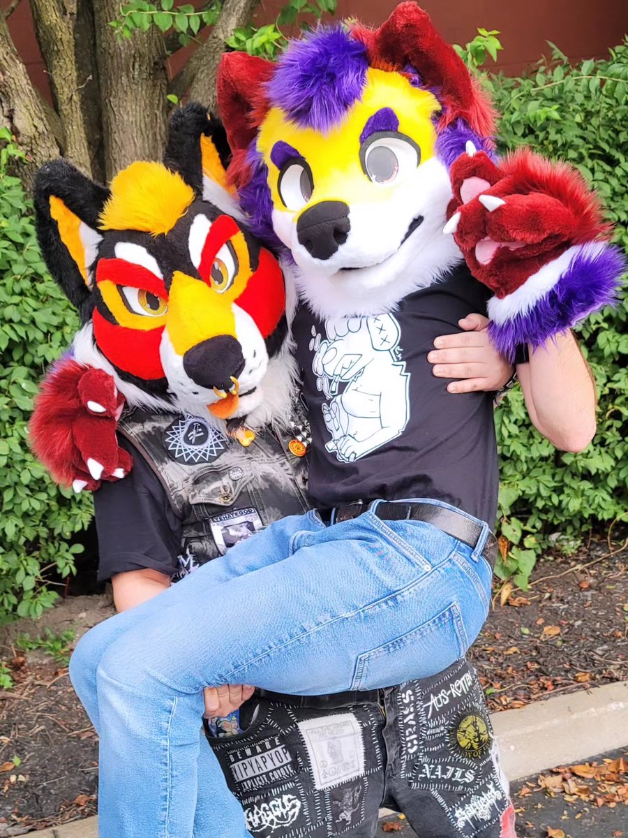 coyoteoftherock's tweet photo. Pride with Ian and Tacofen was legit so much fun. Glad I got to fursuit this weekend https://t.co/dpnM3WyOdv
