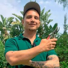 _obonoB_'s tweet photo. @davidsantosvlog Jardinera, pucheros. https://t.co/qcm0S47T0M