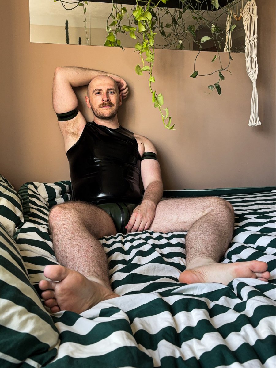 RubberNeo's tweet photo. Sniff sniff https://t.co/55artxjXrQ