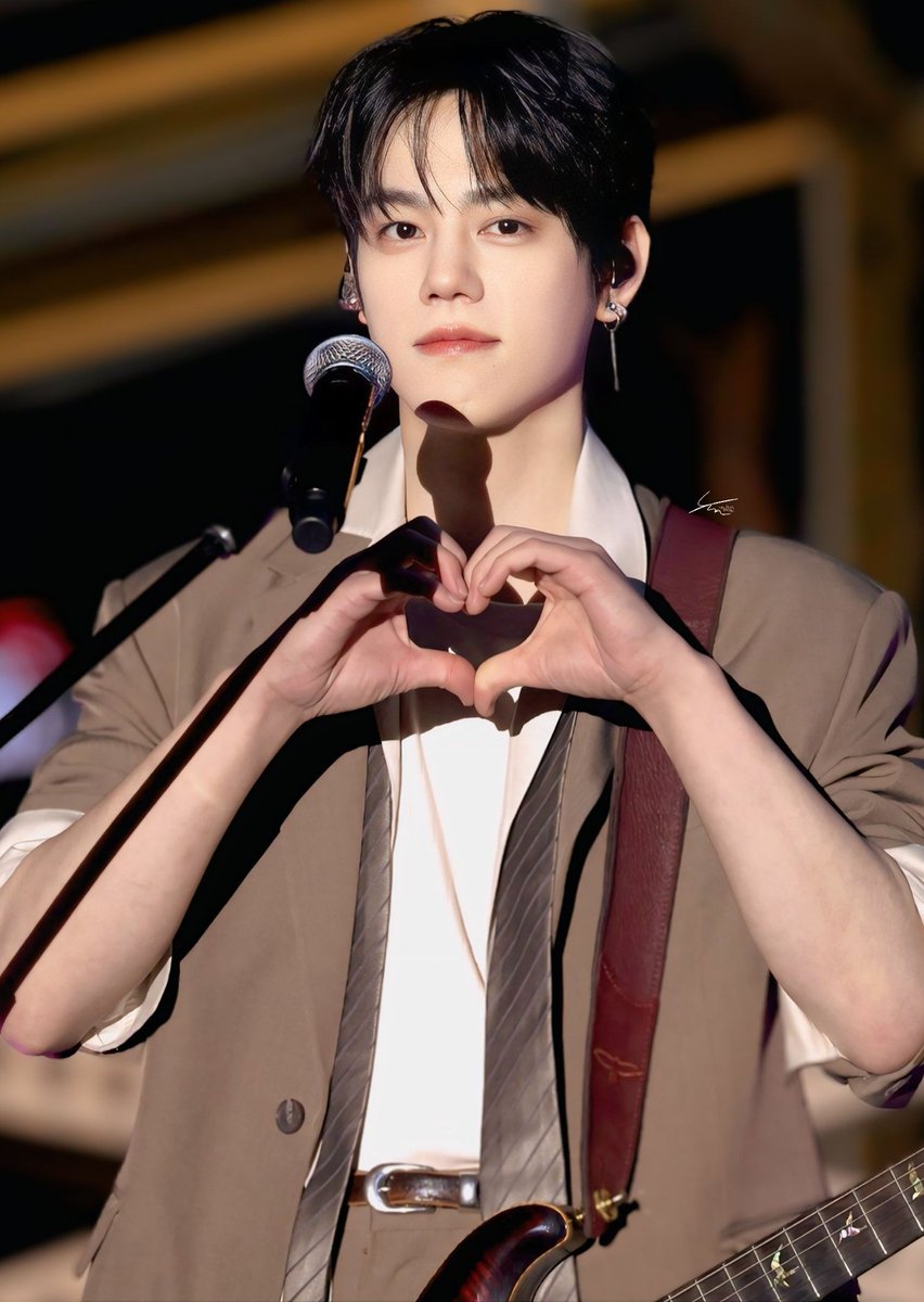 myammi_712's tweet photo. 20260928 KPOPCON FIRSTDROP X N.Flying Special Live [Still]

오늘도 이뻤다😻

#엔플라잉 #NFlying 
#차훈 #ChaHun 
#KPOPCONFIRSTDROP #Still
#Lets_Roll https://t.co/9ONEzm4qfE