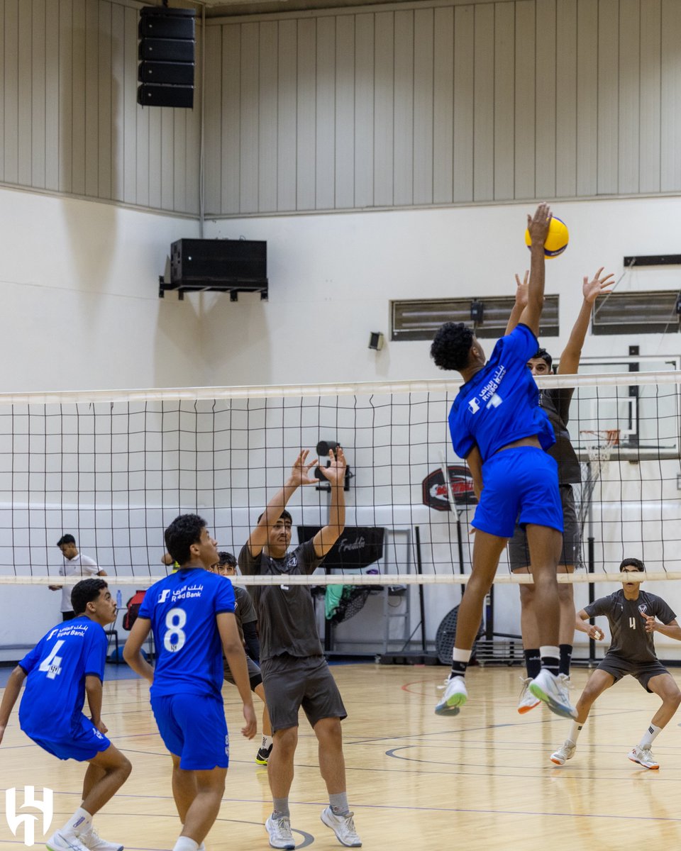 Alhilal_SG's tweet photo. ناشئو طائرة الهلال يكسبون “الصفا” 🏐

مبروك 👏 https://t.co/AdpRWYJFOo