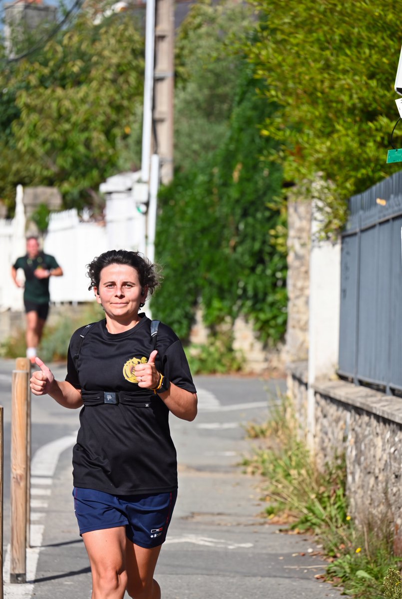 CDC_GRSNO's tweet photo. Le 14 septembre, le GRS-NO a troqué le treillis pour les baskets ! 
Trail de cohésion sur le GR34 pour accueillir les nouveaux arrivants, décloisonner les services et renforcer la synergie entre nous. 
#GRSNO #Cohésion #GR34 #EspritDEquipe #ArméeDeTerre https://t.co/pkibP25xzV