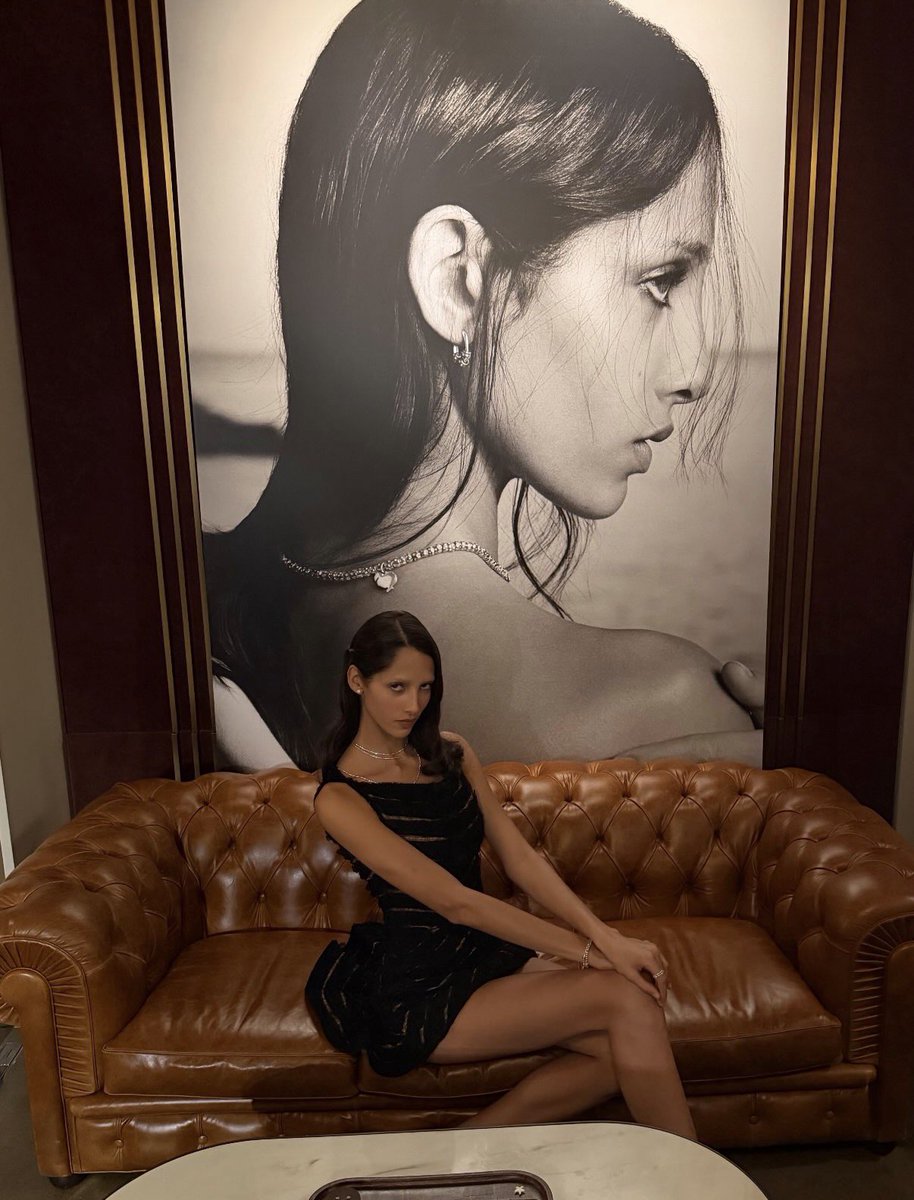 saintdoII's tweet photo. Yasmin https://t.co/xgQrIKmEv3