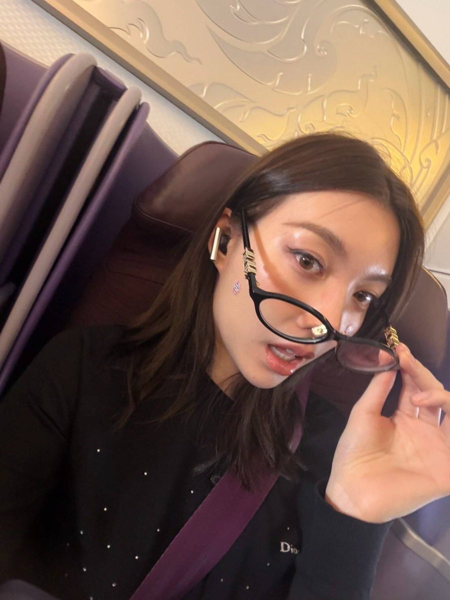 LingOrm_BH's tweet photo. สวย • Beautiful • 美丽 • 靚 • 美しい • Belle • 아름답다 • Bella • Hermosa / Bonita • Linda • Bela • Maganda • Cantik • Cantik • Đẹp • လှပတယ်

LINGORM FLY TO DIOR PFW
#LingOrmDiorAirportLook
#LinglingKwong #OrmKornnaphat
#LingOrm #Dior #DiorSummer27 #PFW https://t.co/gi0AH7elCQ