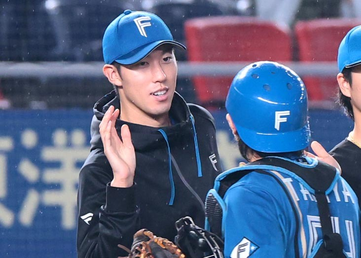 doshinsports's tweet photo. 福島蓮　緊急先発で６勝目　仲良しの先輩女房役・田宮が好投をアシスト　最新の〝れんゆあ〟エピも | 道新スポーツ | DOSHIN SPORTS https://t.co/IszISdXLHJ @doshinsportsより #lovefighters https://t.co/J3HvWefUyA