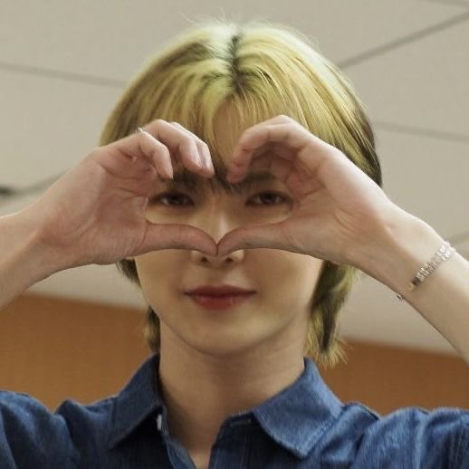 zerotk81's tweet photo. @Insasin_ 사랑해 🩵🩵🩵🩵🩵🩵🩵 https://t.co/bLn5NLKRWz