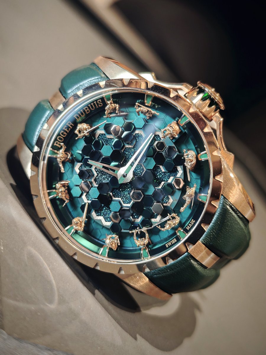 PolPetual's tweet photo. Knights of the Round Table
.
#RogerDubuis #KnightsOfTheRoundTable #LimitedEdition #Collector #WatchWorldWideMag
@Roger_Dubuis https://t.co/W31CTXIwXl