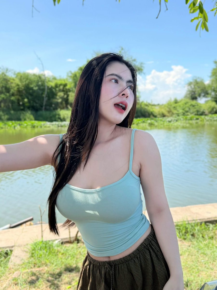 CrisDecamb19's tweet photo. ตอนแรกก็ไม่เชื่อ จนกระทั่งลองใช้เอง... ไอเทมลับที่บิวตี้บล็อกเกอร์เกาหลีโหวตให้เป็นอันดับ 1!“ 🦋 ครีมกันแดดเนื้อซูเฟล่ บางเบา คุมมันนาน 🌤️

#รับงานตรัง #เมืองตรัง ห้วยยอด ทับเที่ยง https://t.co/CCK4msX5c3