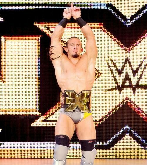 ManUpAlex's tweet photo. Aunque mi trabajo favorito de PAC fue en DG, no hay que olvidar lo influyente que fue para WWE.

Primero, como parte de ese grupo de NXT que rompía moldes y superaba al main roster cada semana, y luego, como estandarte de una división crucero en la que ni la propia WWE creía. https://t.co/BclKiu6Xar