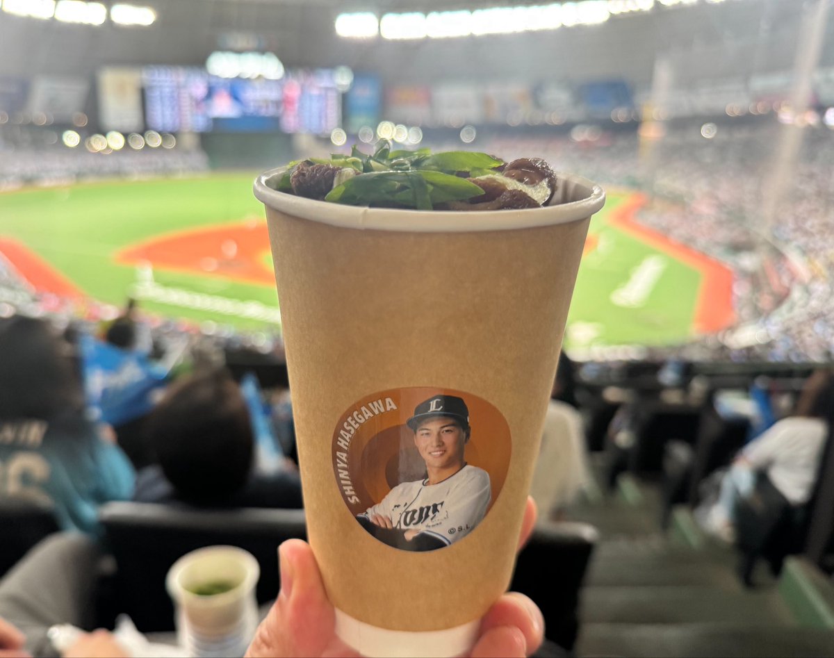 jingu_gourmetpr's tweet photo. 本日はベルーナドームへ🏟️
#獅子まんま はさらに進化していて美味しそうなグルメがたくさん🍽️

美味しいだけでなく、様々な仕掛けがとても勉強になりました‼️

#球場グルメ がもっと盛り上がるように我々も頑張ります💪

#神宮グルメ #選手グルメ https://t.co/5AVMpdE3Ds