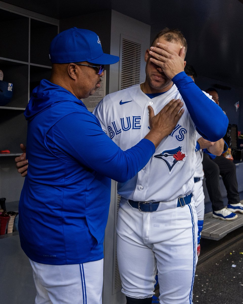 BlueJays's tweet photo. 1,595 Career Hits 🫶

Countless Memories 🤗 https://t.co/QS7BKdWO1g