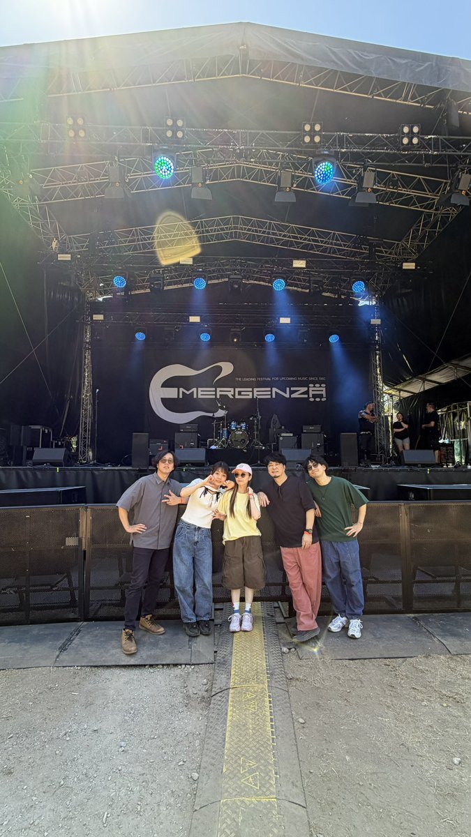 EMERGENZAJAPAN's tweet photo. 🎤 pod’z、何を語った？

EMERGENZA JAPAN 2026 日本代表としてドイツ世界決勝に挑み、見事「世界2位」となったpod’zが、��国地上波TV「Music B.B. Japan」PICK UP INTERVIEWに登場！

世界決勝のこと、音楽のこと、これからのこと。
ステージでは見られないpod’zにも注目です📺

🗓9/28〜10/4
※地域により放送日時が異なります

https://t.co/5vFQAOoaC9

#podz #MusicBB #エマージェンザ #EMERGENZAJAPAN