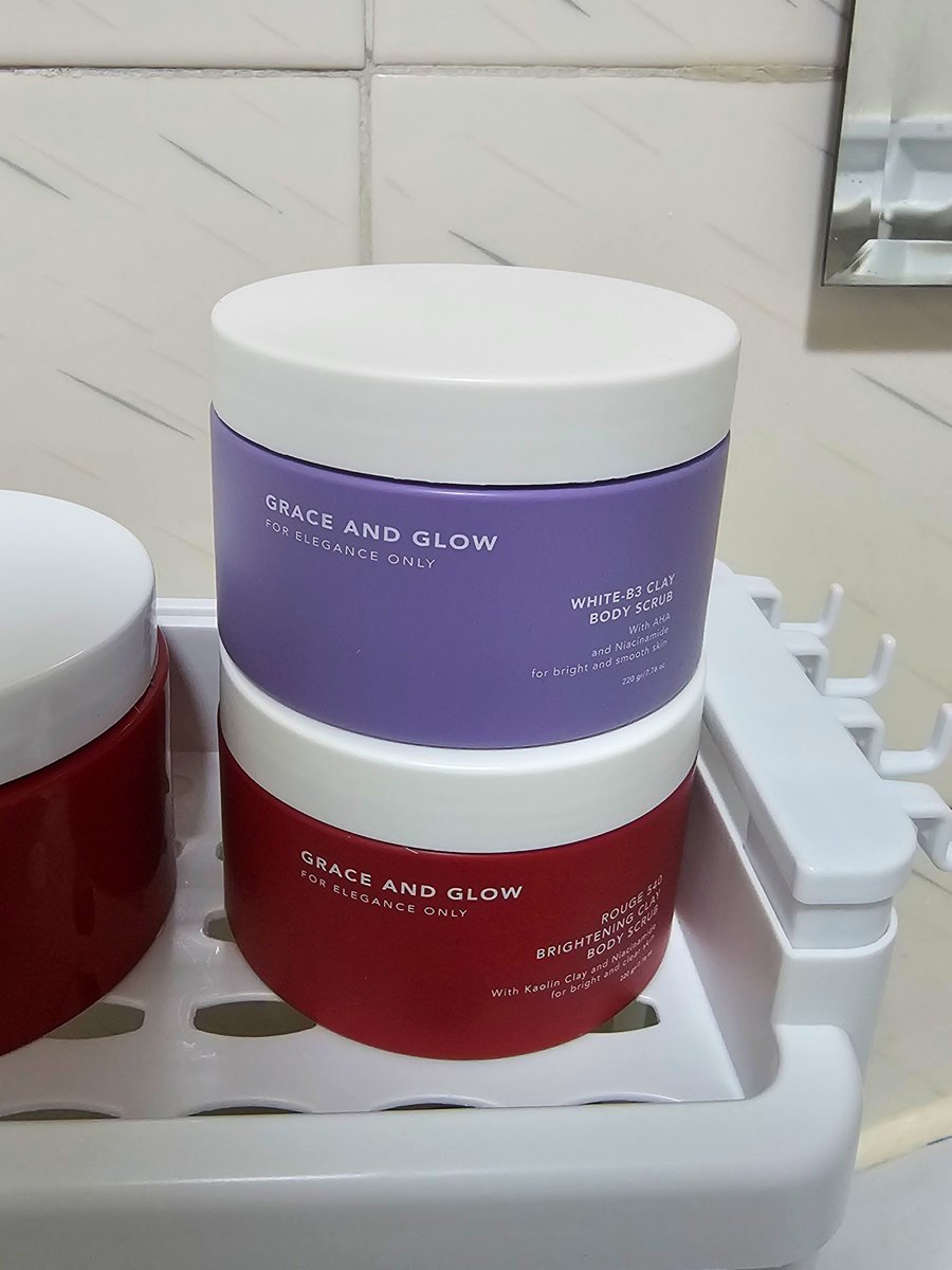 SIRIN_N24's tweet photo. ป้ายยาสครับและครีมอาบน้ำ  - Grace and Glow -
ตัวสครับปุกม่วง มีAHA + Niacinamide
- ทําความสะอาดผิว 
- ขจัดเซลล์ผิวที่ตายแล้ว 
- รักษาความยืนหยุ่นของผิว

ที่สำคัญ กลิ่นดีมากกก อาบแล้วฟินสุดๆ🛁✨️

https://t.co/roCjuxSR93

#ShopeeAffiliate https://t.co/HMZ6kz4hac