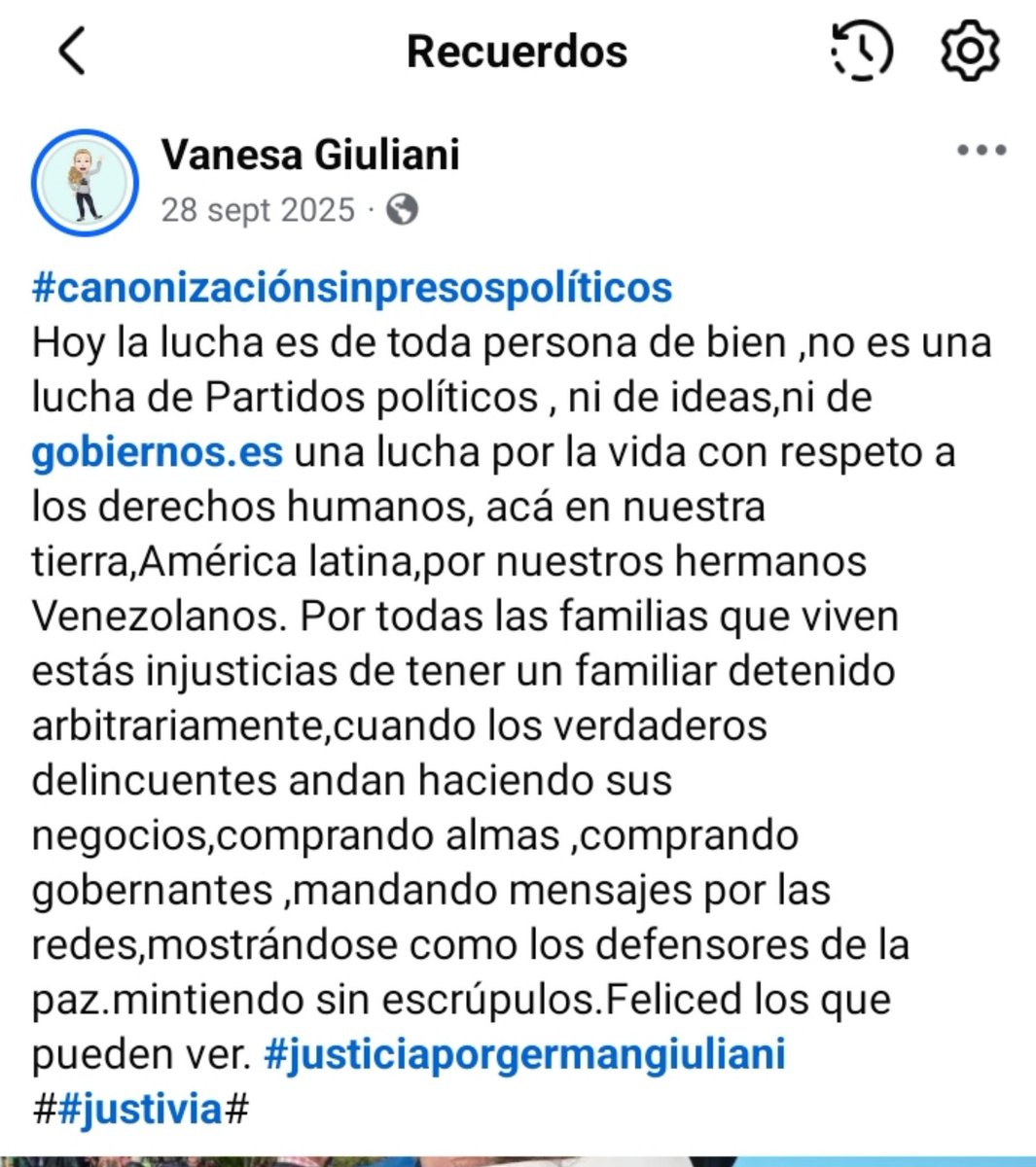 Lucia65247437's tweet photo. Hace un año, y sigo acá,  quiero terminar, quiero callar, meditar y que fluya,pero no puedo.Hay una oración que resuena en mi mente: la vos de mi hermano que  me llama y se muestra positivo ,bien, para que yo no lo lleve a la realidad que lo lastima y duele. Me dice: _Hablá vos_  
Le digo: ok , si ,Bueno. Y  como decirle que no está  dando resultado , que no alcanza.  Cada vez que hablo el vacío es inmenso porque   eso no lo trae  a casa , 
No lo libera.  Y sufro el destrato ,el silencio, me siento VENEZUELA. 
Solidaridad, apoyo, el último empujón,  no nos dejen con el barro hasta el cuello , porque ya sacamos la cabeza .
Un acto de humanidad Pido, pido ,pido.... 
Libertad a Germán Giuliani! 
@pabloquirno
@pldocmd 
@KBanfi 
@PatoBullrich