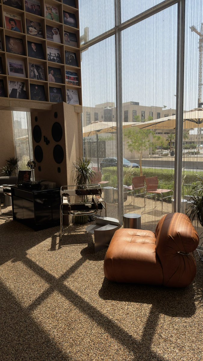 badahv's tweet photo. من أجمل مقاهي الرياض 🤎☕️ https://t.co/zVy3OA6NNM