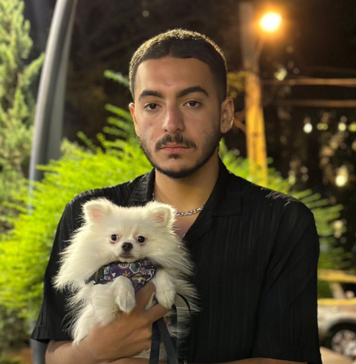 amirioss's tweet photo. تو اپ پالسینگ با یکی آشنا شدم. قرار گذاشتیم شب بریم بیرون. سگش رو هم با خودش آورده بود؛ کل دیت سگشو سپرد دست من و خودش با تلفن حرف می‌زد. https://t.co/jwVoQ9scAa