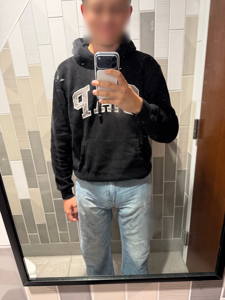 Lukeybabyboi's tweet photo. Who doesn’t love a double stuffed college boy? https://t.co/0lCHL3T8cD