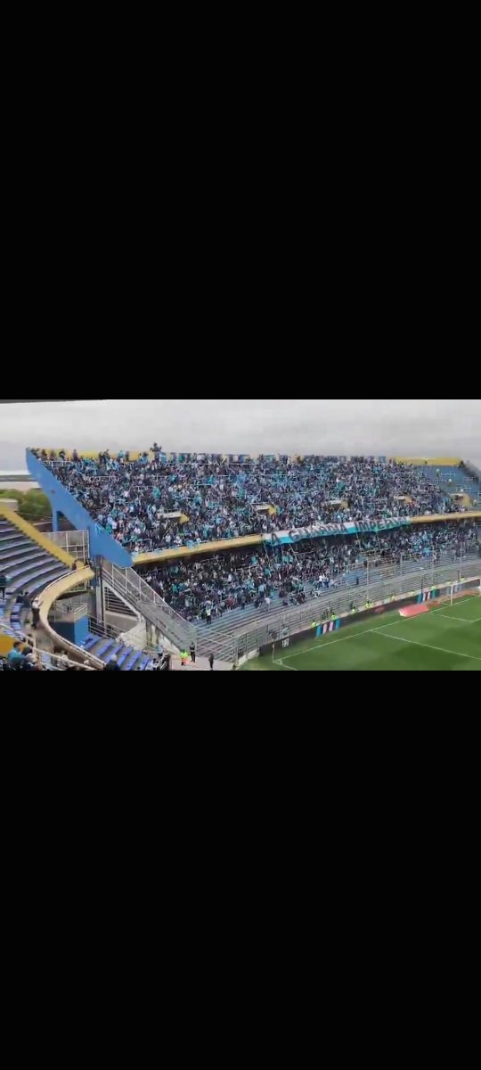 gaston1014's tweet photo. Escuche que el querido @leogabes dice que Rscing es un grande de verdad subestimando al club Atlético Vélez  Sarsfield.

Racing en san luis y rosario vs Vélez  en San Luis y Rosario. https://t.co/aGpi7wU0kn