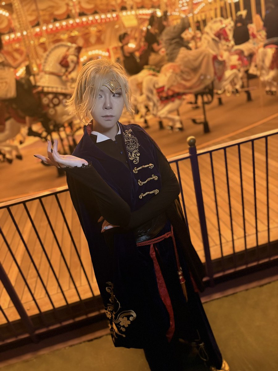 adtk33's tweet photo. 「どう���女王様みたいに見える？」

 #Dハロ仮装2026
 #ツイステ仮装 https://t.co/yb3wf6F29M