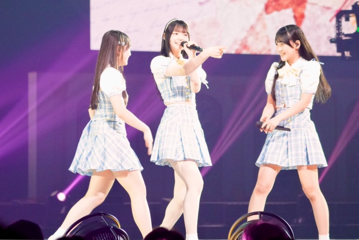 s_pan__'s tweet photo. なにかアイコンタクトしてるこさまる🤣
#大賀彩姫
#丸山ひなた
#近藤沙樹 
#AKB48
#AKBサンコンコン https://t.co/xWHuS4wbfm
