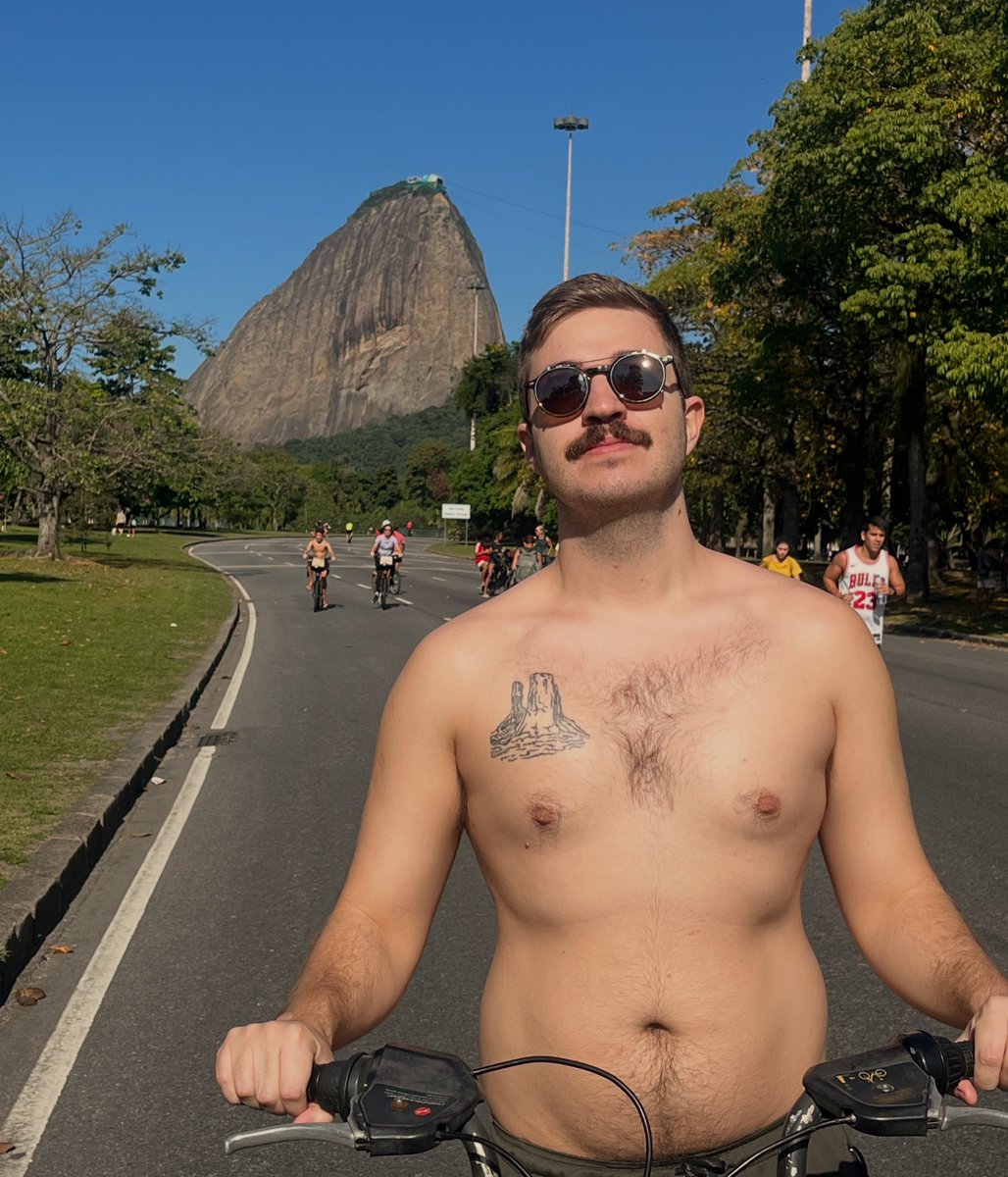 csnvlip's tweet photo. domingo ta chegando e temos que reforçar nossos votos
EU / minha colinha que tem:
viado
trans
sapatao
evangelica
pilantra
presidente maior estadista do mundo lula 13 https://t.co/XbCuviWXox