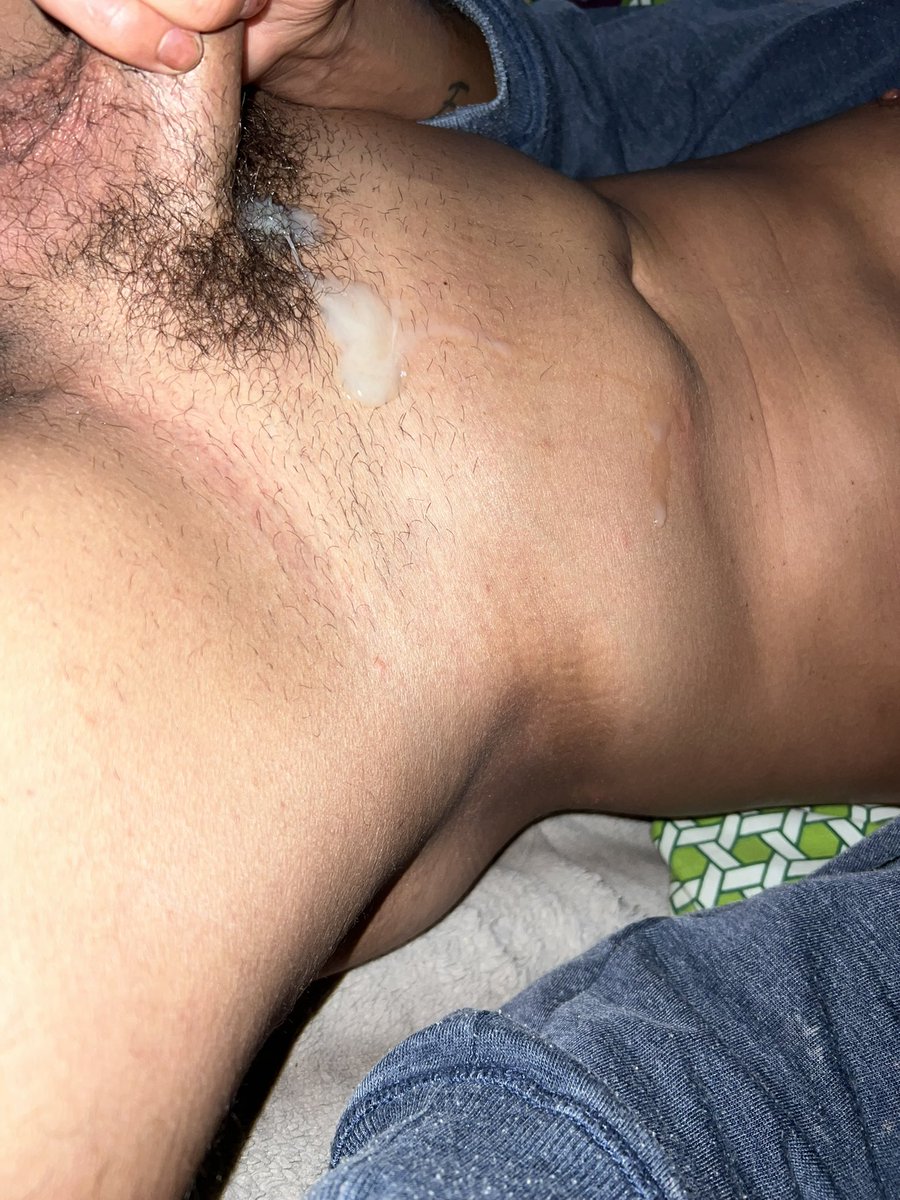 RodrigoSan69's tweet photo. @Wetboy2k Bien caliente y deslechado 😏😉🥴😈 https://t.co/HWxl3jK4wN