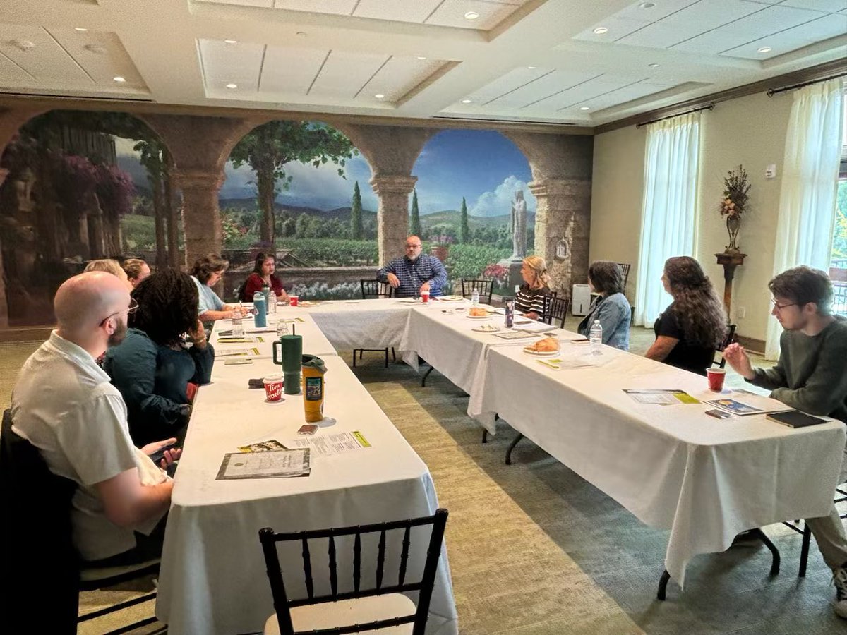FormDisciples's tweet photo. A blessed time Friday at the North Metro Deanery PCL meeting hosted at @stbcatholic! 

#deanery #archatl https://t.co/d7bKFvwZkT