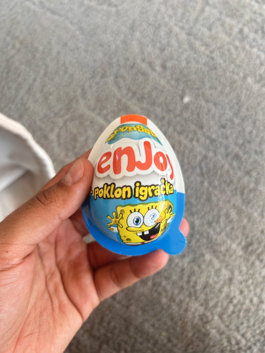 Huipailemannn's tweet photo. vamos a un súper y la juli me dice no te voy a comprar ninguna pelotudes okey?…
yo: me compras esto??🥹🥹
la juli: bueno yo también quiero uno. https://t.co/jIQMeLdiCo