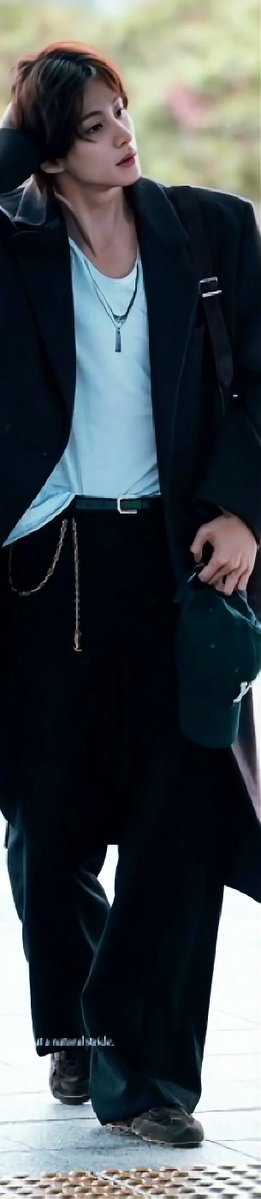 leeantonfan's tweet photo. the prince of saint laurent

ANTON TO SAINT LAURENT PFW
#ANTONxSaintLaurentSS27
#ANTONxSaintLaurent #생로랑앤톤 @YSL https://t.co/I52mbYpWWN