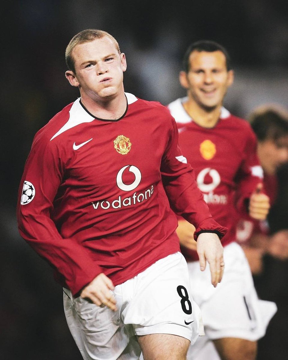 utdGB99's tweet photo. 28 September 2004 
Wayne Roone ⚡️#MUFC  Debut https://t.co/Qtq37HP6Ly