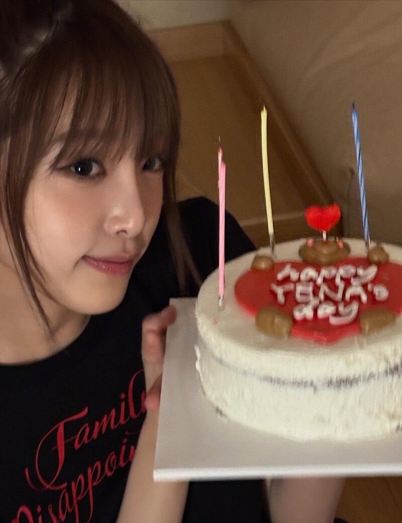 yenapix's tweet photo. happy birthday to jigumis favorite person ♡

#364일_기다린_예나탄신일 https://t.co/cIpqRWeIr9