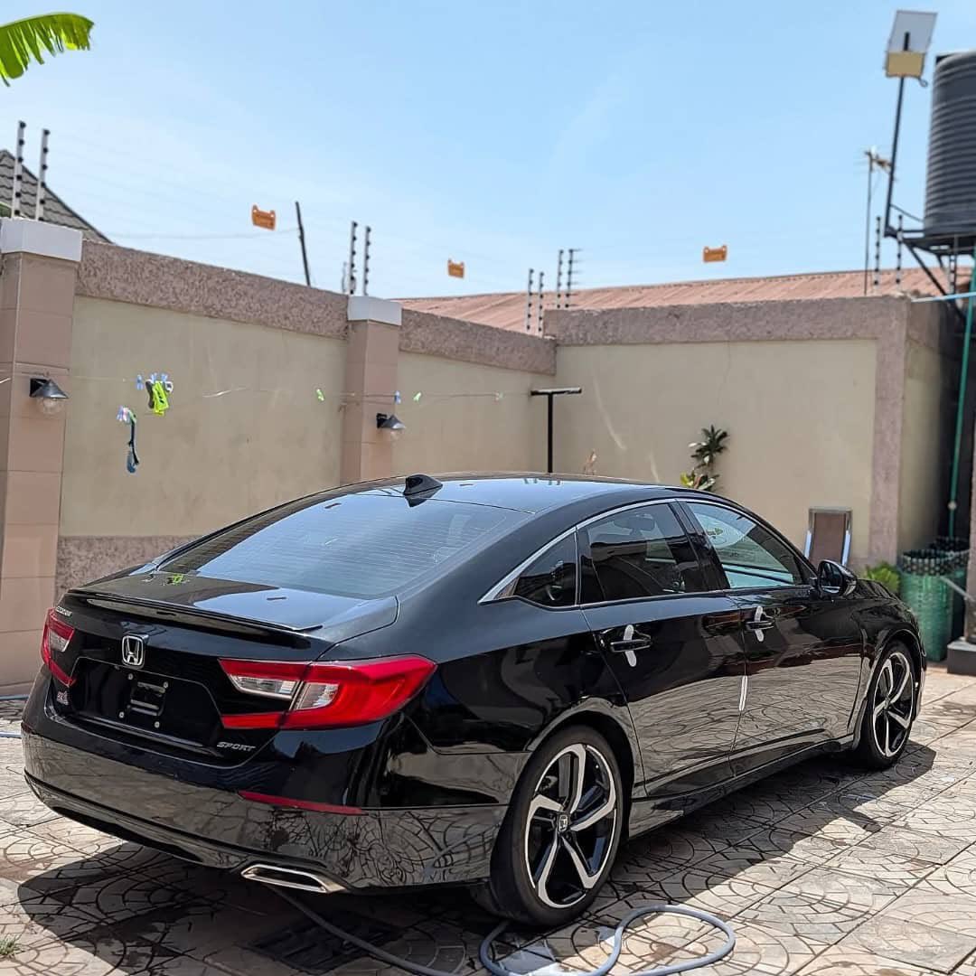AmaanAutos's tweet photo. DISTRESS SALE‼️‼️

FOREIGN USED HONDA ACCORD SPORT EDITION | 📅 2019 MODEL
Sunroof | Original Custom Duty | Buy &amp; Drive

💰 ₦16,900,000
📍 Kaduna
📞 07063557379

Please like and repost. Someone on your TL might be interested. https://t.co/o3D24JxdMe