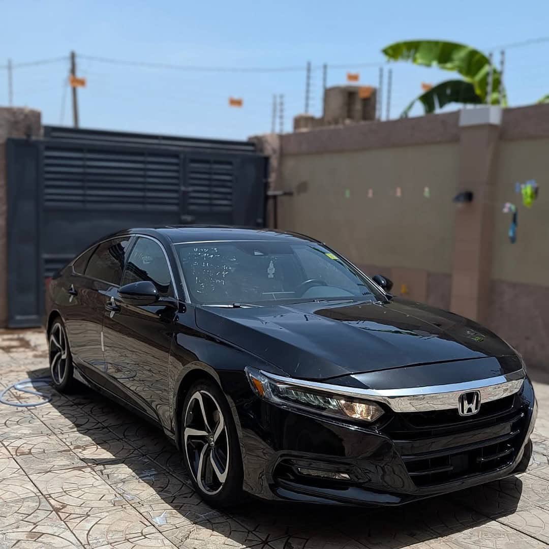 AmaanAutos's tweet photo. DISTRESS SALE‼️‼️

FOREIGN USED HONDA ACCORD SPORT EDITION | 📅 2019 MODEL
Sunroof | Original Custom Duty | Buy &amp; Drive

💰 ₦16,900,000
📍 Kaduna
📞 07063557379

Please like and repost. Someone on your TL might be interested. https://t.co/o3D24JxdMe