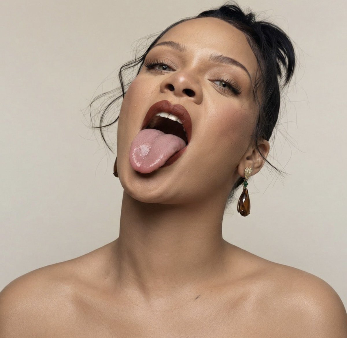 gottgeheatt's tweet photo. riri nutty face
#longtongue #tongue #joi #goon #nutty https://t.co/kP6JpzIMAi