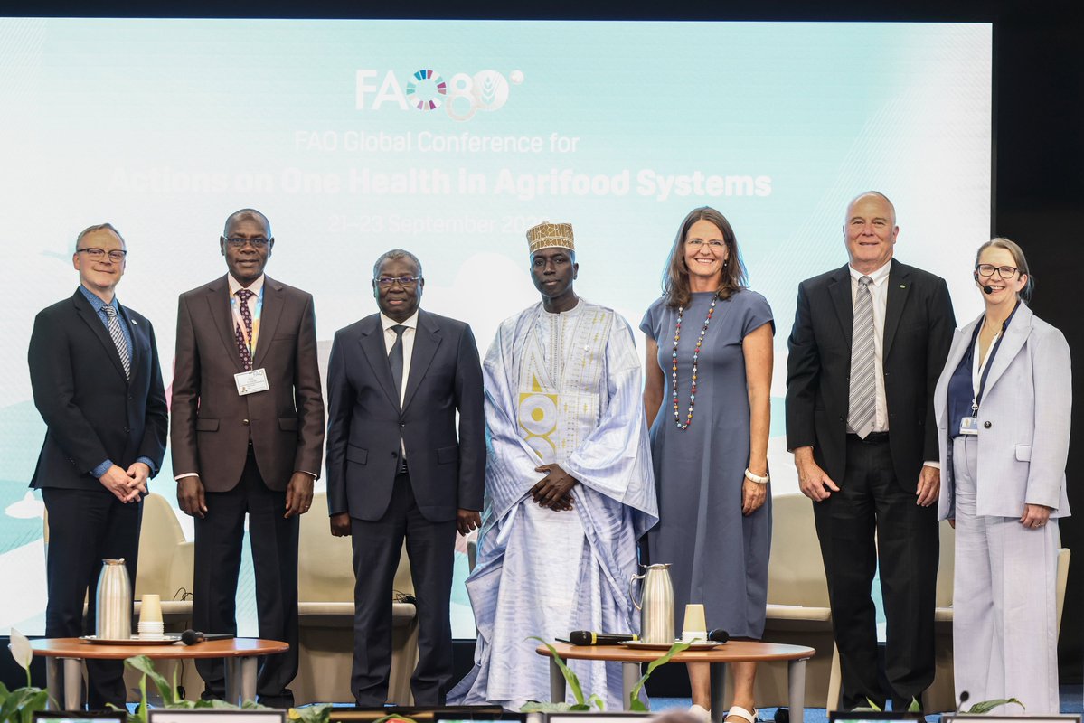 ippcnews's tweet photo. 🌱 That's a wrap on the FAO Global Conference for Actions on One Health!

@IPPCnews joined @WOAH and @FAOWHOCodex to show how standards turn One Health into action, and continued these discussions with @EFSA_EU and @INRAE_Intl.

No #OneHealth without #PlantHealth 🌍 https://t.co/P9QeHVHJyk