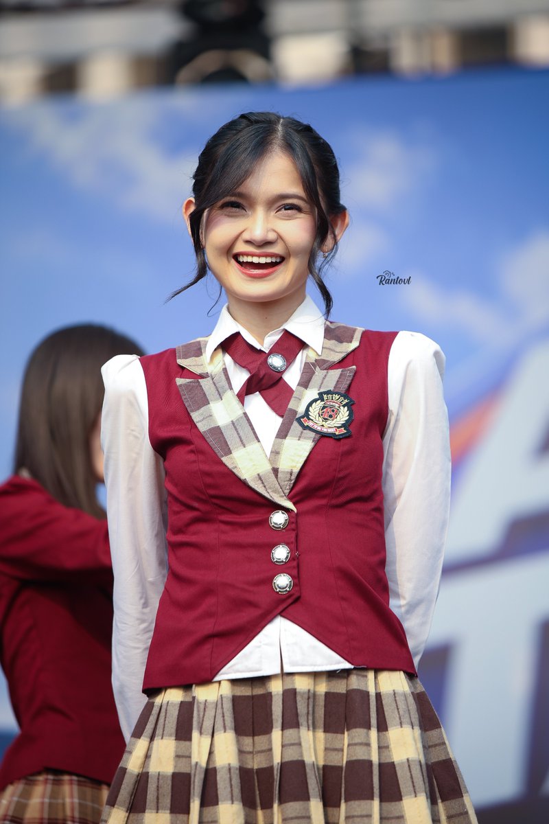 Rantovl's tweet photo. 270926 Indah @C_IndahJKT48 😄 https://t.co/E04cK8aTRm