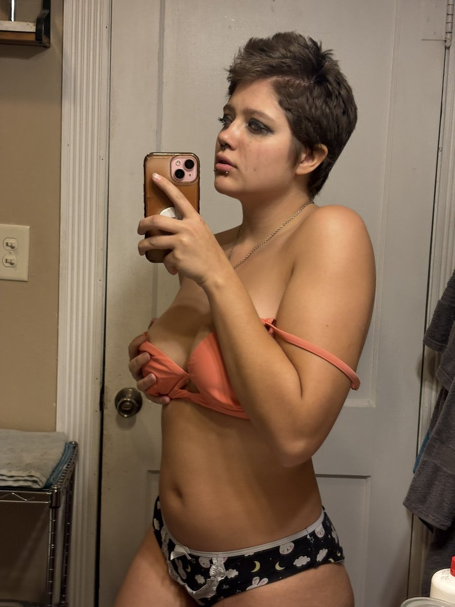 pinkandmuttish's tweet photo. i have more photos on MY OF ! plz go peep and buy some 

#nsfw #nudes #underwear #onlyfans https://t.co/WP8sXxJMMX