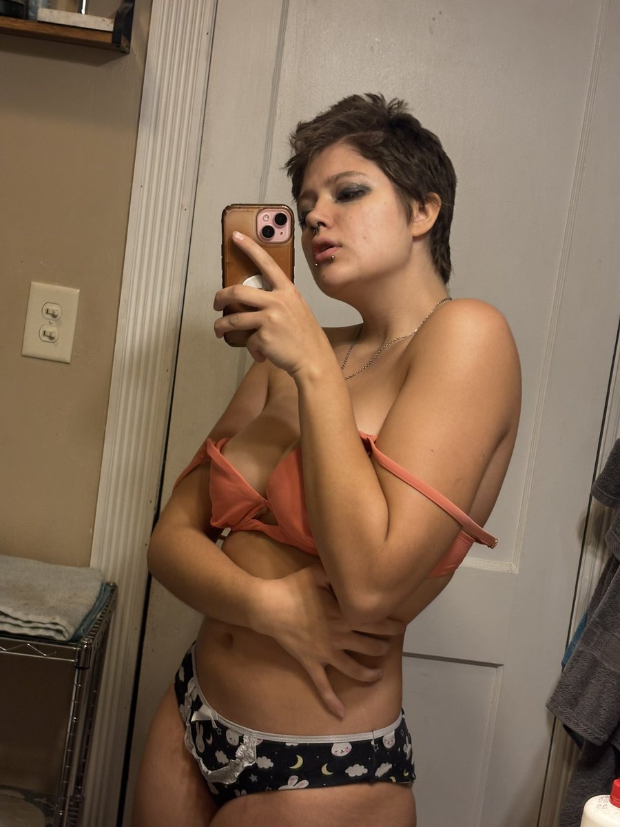 pinkandmuttish's tweet photo. i have more photos on MY OF ! plz go peep and buy some 

#nsfw #nudes #underwear #onlyfans https://t.co/WP8sXxJMMX