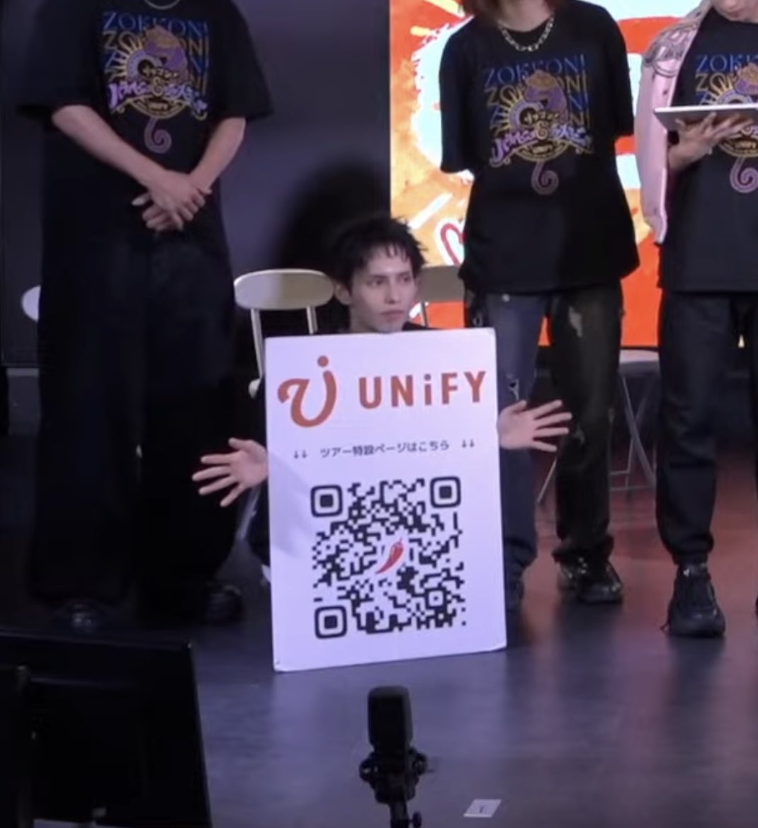 _RAYRAY_01's tweet photo. 9時間ぶっ通しで配信しました。
最後は呼び込み君になりました。

#UNiFY #ラブチャ #RAY https://t.co/DrSUUXpOnw