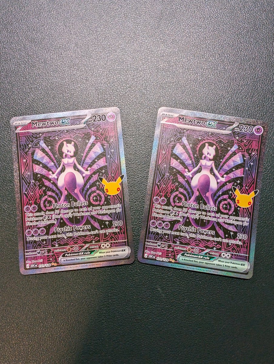 Two_Switch's tweet photo. @WeLovePokemon Pulled two out of the same ETB and sold them both at a show for (what is now) double market 🤑🤑 https://t.co/sNgTkci9as