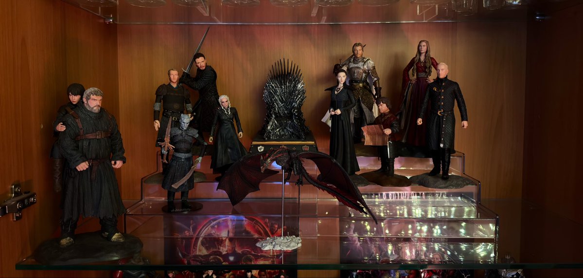 DenisGargano's tweet photo. Action e le sue perle: espositore estendibile trasparente, perfetto per le mie figure di Game Of Thrones! https://t.co/Z8nzRLBBDv