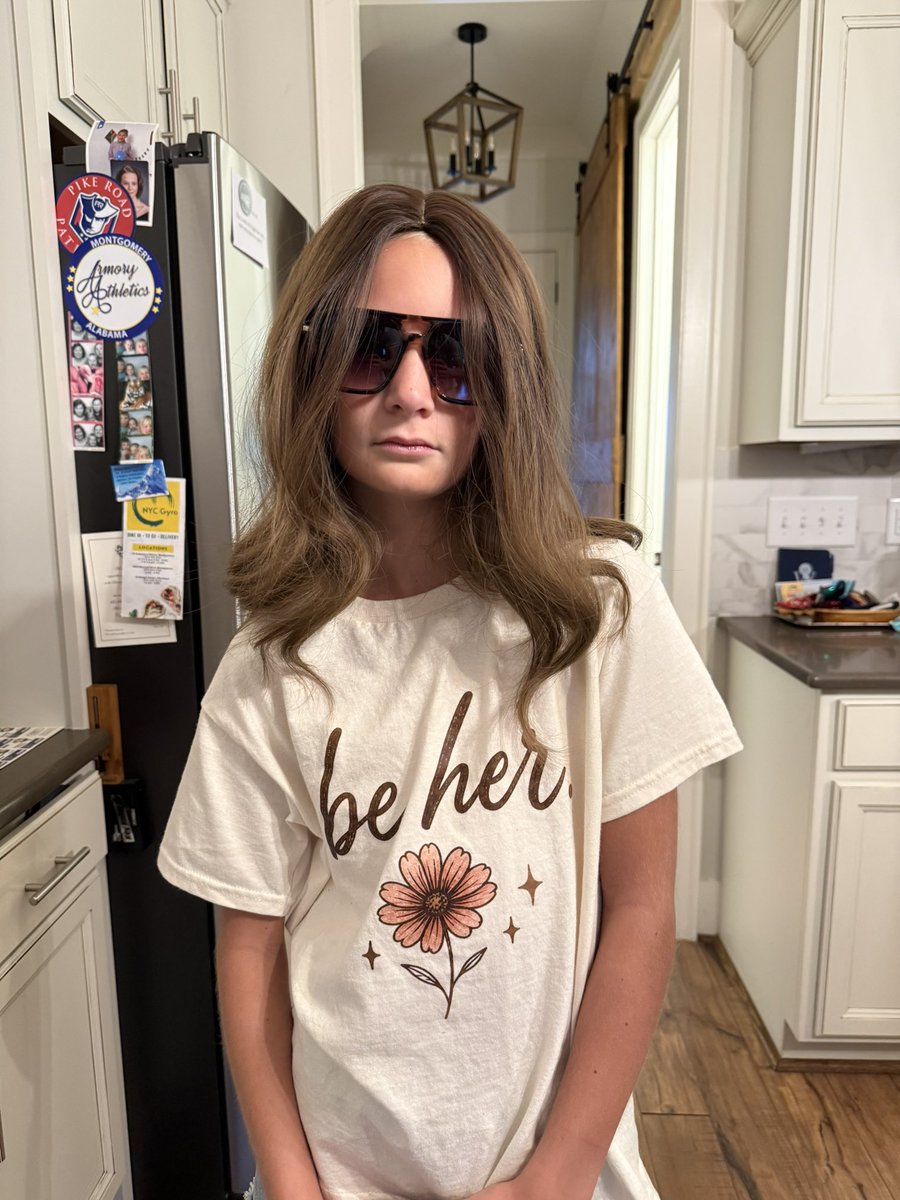 JoshKindred1's tweet photo. @ellalangleymsic Musician v. Athlete day for spirit week!! How did she do?? #Langley https://t.co/g9X2tEVa1C