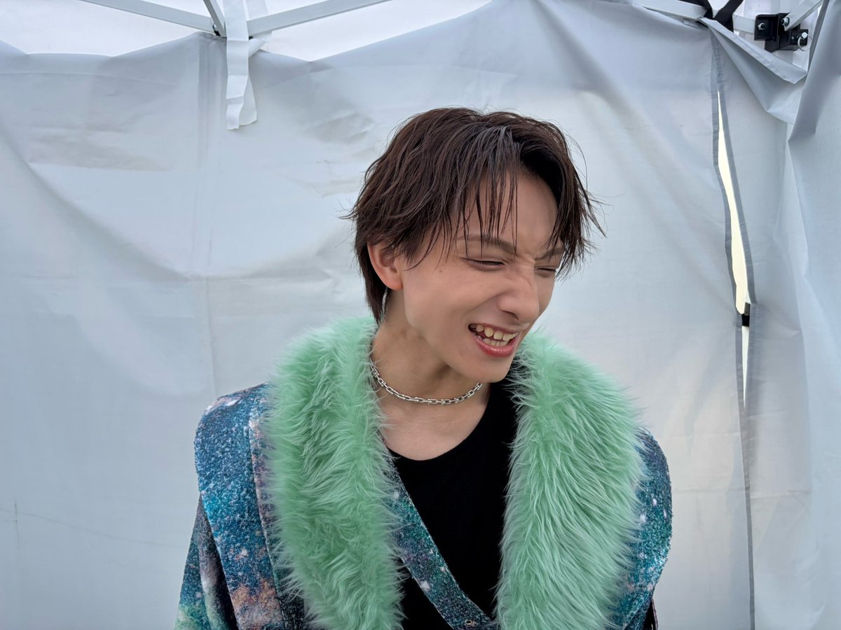 buddiis's tweet photo. オフショットを公開

📸初回リリイベのお渡し会が楽しみすぎてずっと「俺の番だ‼️⤴️💥💥」って言っていたFUMIYA https://t.co/5cFygVRvSV