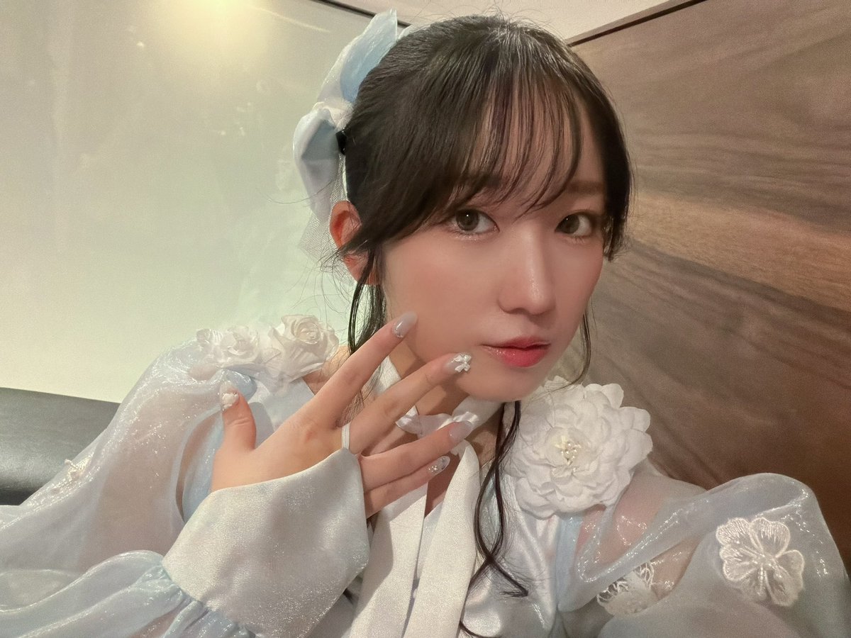 miiikawa_haruna's tweet photo. ライブのかわいい爪
並木さくらちゃんが作ってくれました！！！💅✨
ほんとにありがと！！！ https://t.co/AsNE3DaOB2