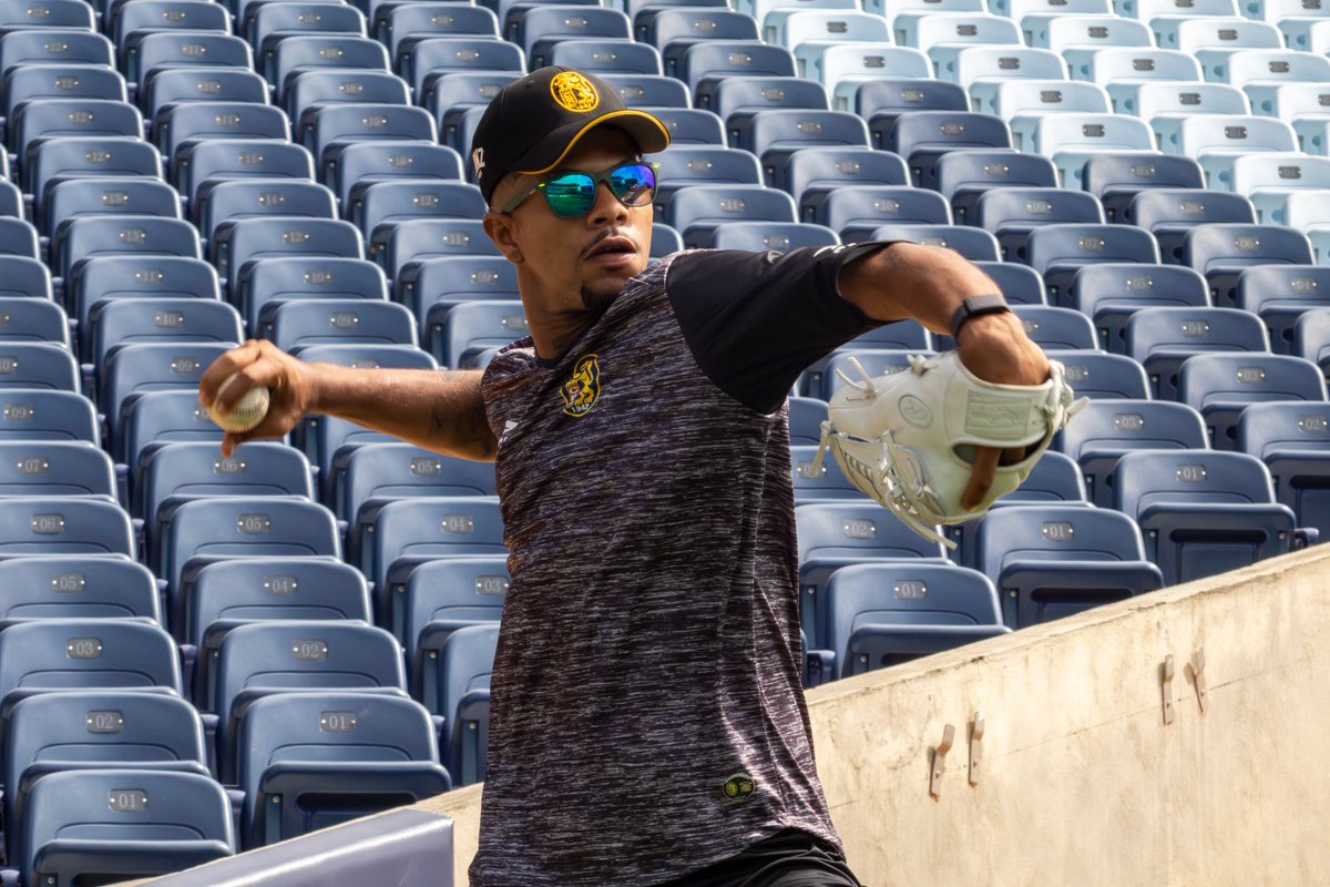 leones_cbbc's tweet photo. Otras incorporaciones de lunes: 

- Alix Hernández (RHP) 
- Arturo Nieto (C) Invitado 

📸 @danopv_ 

#CaraquistaSoy🦁 https://t.co/rBn8rJnh5A