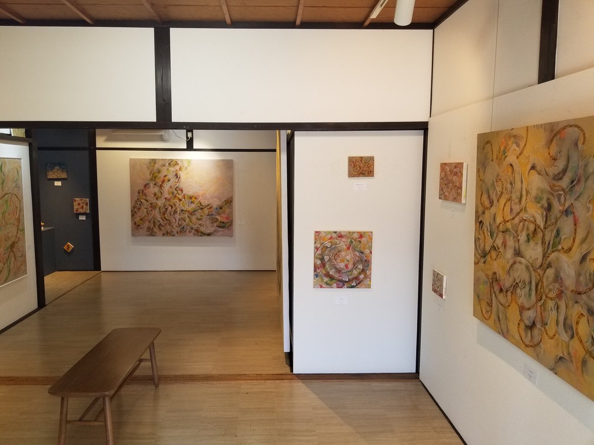 Conowataru's tweet photo. 『福重亘　個展　｢お結びのじかん｣』無事に終了致しました。たくさんの方にお越しいただきありがとうございました。

原画を観るキッカケ、何かを感じほんの少しでも思い出になれたなら、僕は嬉しいです。 https://t.co/OrJEd8Nl2p