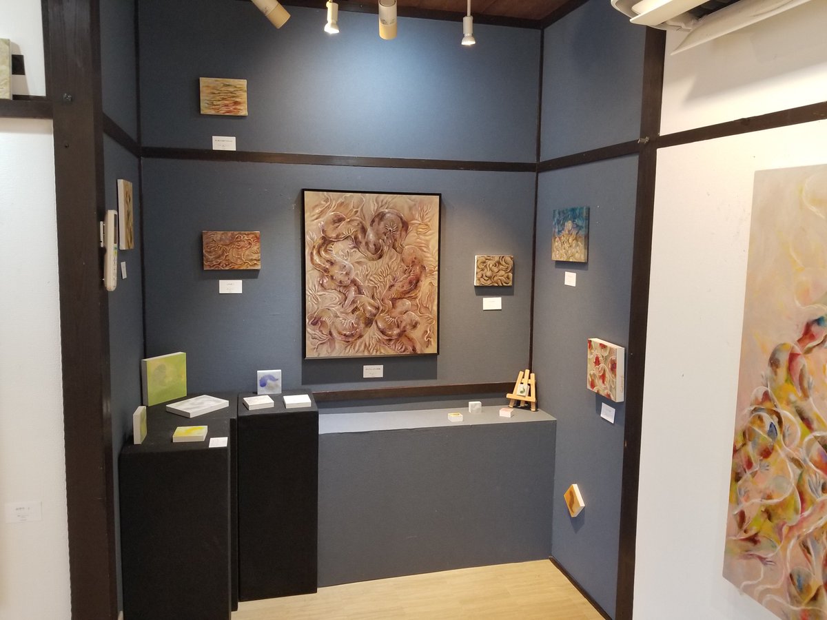 Conowataru's tweet photo. 『福重亘　個展　｢お結びのじかん｣』無事に終了致しました。たくさんの方にお越しいただきありがとうございました。

原画を観るキッカケ、何かを感じほんの少しでも思い出になれたなら、僕は嬉しいです。 https://t.co/OrJEd8Nl2p
