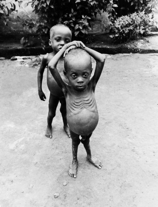 Temitayodaraaaa's tweet photo. @Chrispractical @islemonjuice @Ogbonna54056645 Hahahah, your foolish fathers and ancestors  didn't  tell you how they were marched to lagos like slaves to sign their defeat and beg for their lives ,  conqured little ibo subhuman  rats. 

😂😂😂😂 https://t.co/rsDmS0tPH2